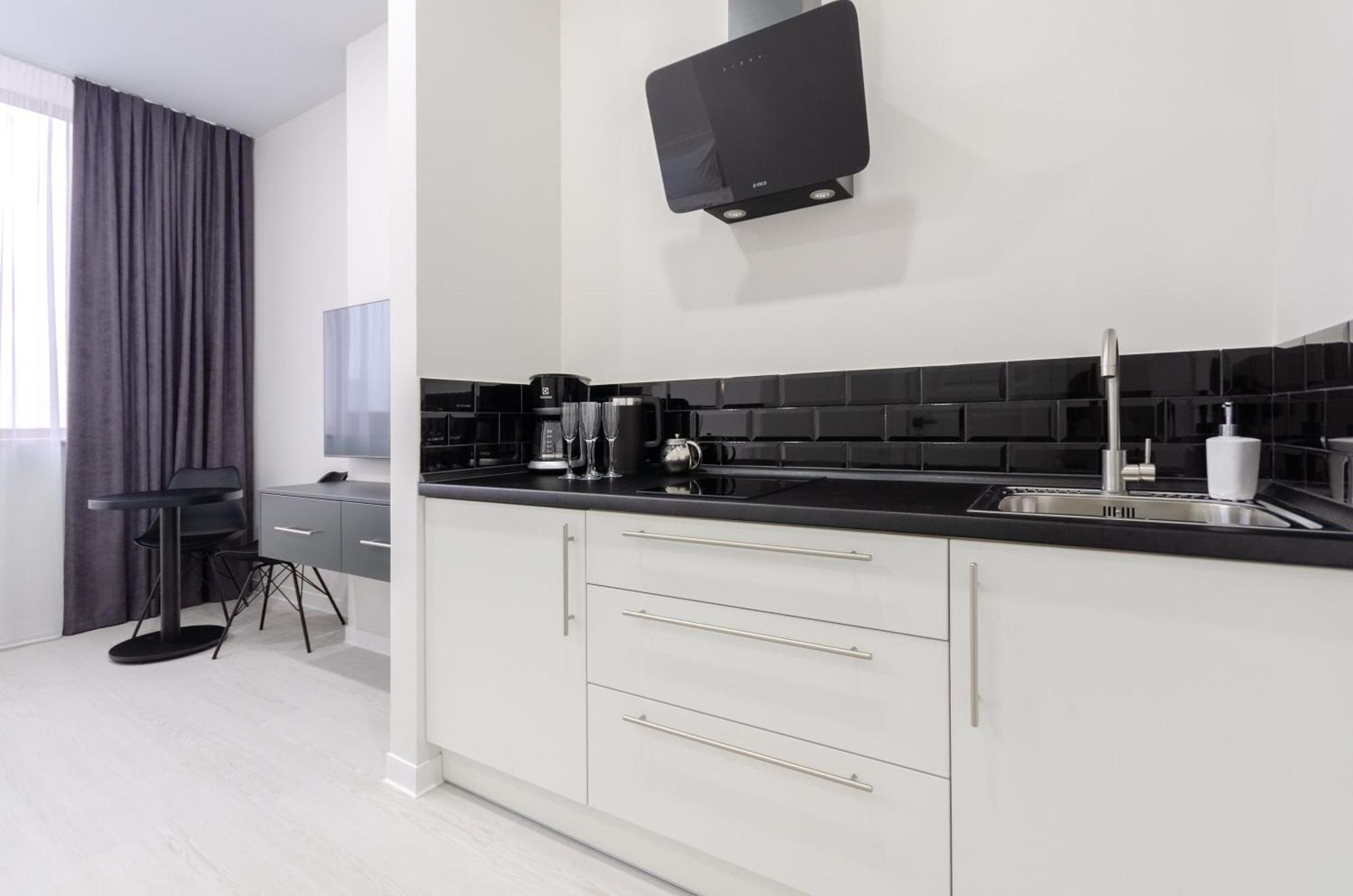 Petrovdom Inn Rc Diplomat Hall -The Smart Hotel Apartment Panoramic City View I Kyiv Exterior photo